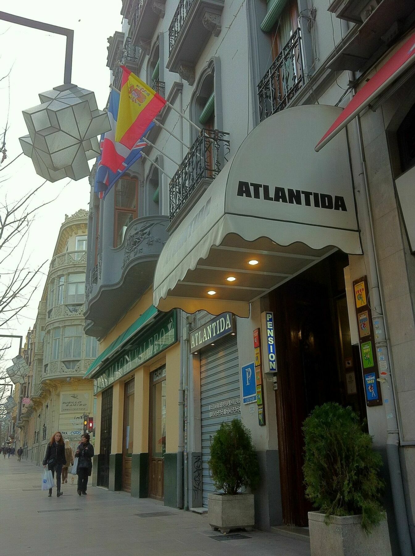 Pension Atlantida غرناطة المظهر الخارجي الصورة